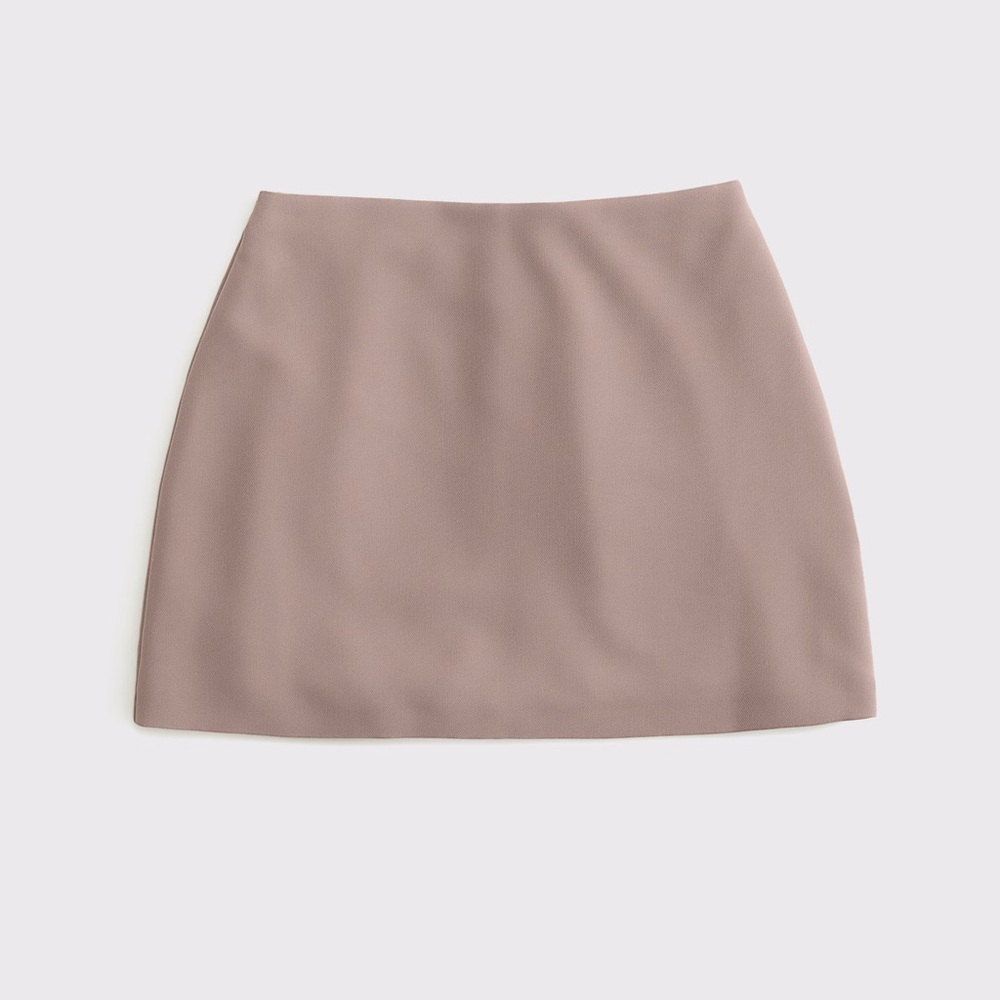 The A&F Scarlett Curve Love Mini Skort Deep Taupe